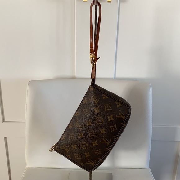 Louis Vuitton Pouchette Monogram Pochette Bag - Picture 12 of 12